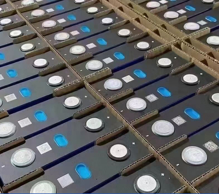 Orijinal Fabrika sınıfı A 3.2V 102Ah Şarj Edilebilir LiFePO4 Güneş enerjisi EVorage E Lityum pil için Prizmatik Hücre