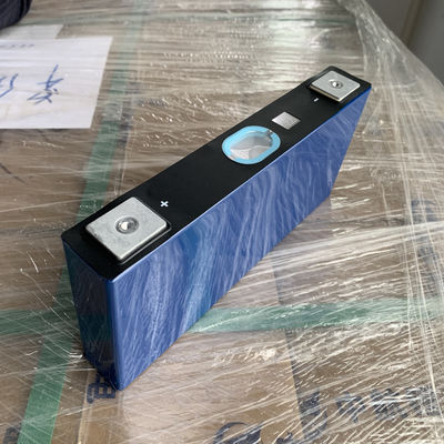 Li İyon Pil Hücresi 1.85KGS Prizmatik Lityum Pil RV Paketi NMC Prizmatik Hücreler 3.7v 113ah